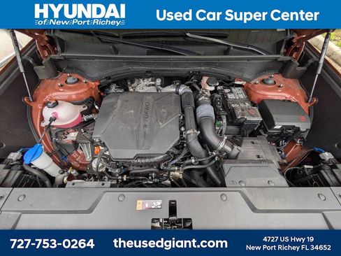 Used 2025 Hyundai Santa Fe Limited FWD image 14