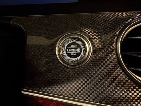 Certified 2018 Mercedes-Benz E 43 AMG 4MATIC Sedan image 16
