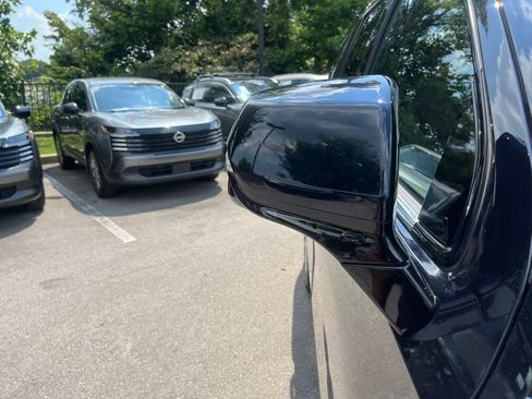 Used 2021 Chevrolet Tahoe High Country AWD/4WD image 39