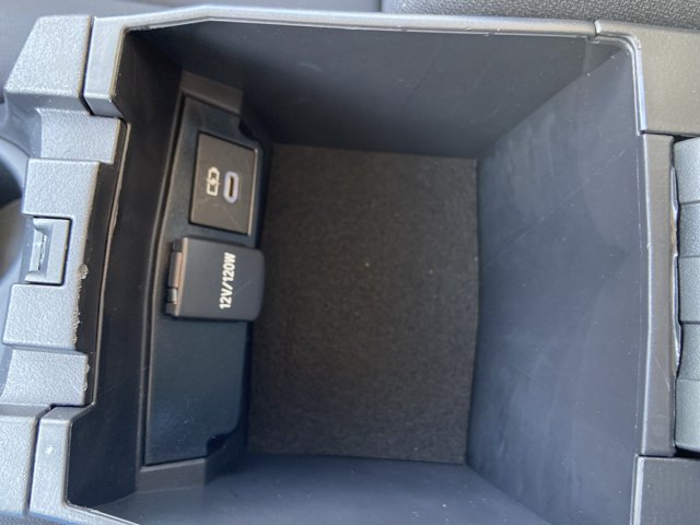 Used 2025 Toyota Corolla LE FWD image 33