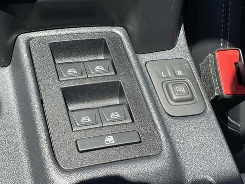 Used 2025 Ford Bronco Outer Banks AWD/4WD image 29