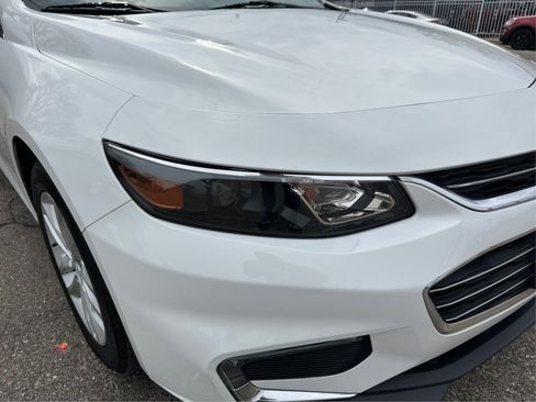 Used 2017 Chevrolet Malibu LT image 41