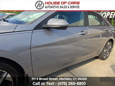 Used 2023 Hyundai Elantra SEL w/ Convenience Package FWD image 18