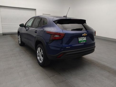 Used 2024 Chevrolet Trax LS FWD image 5