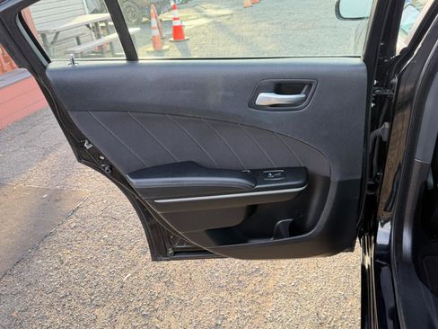 Used 2023 Dodge Charger SXT image 28