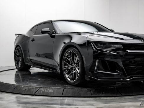 Used 2021 Chevrolet Camaro ZL1 image 23