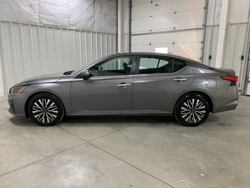 Used 2023 Nissan Altima 2.5 SV image 20