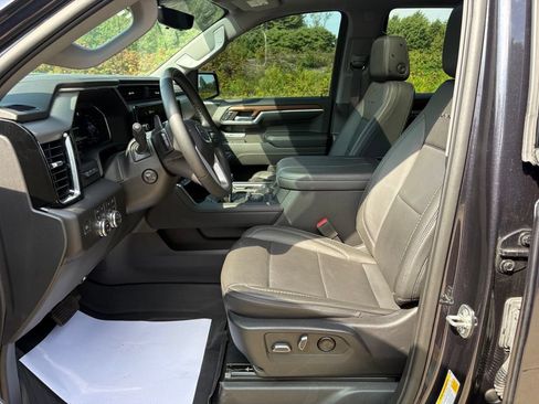 Used 2023 GMC Sierra 1500 Denali w/ Denali Reserve Package AWD/4WD image 15