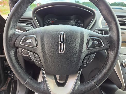 Used 2019 Lincoln MKC Premiere AWD/4WD image 12