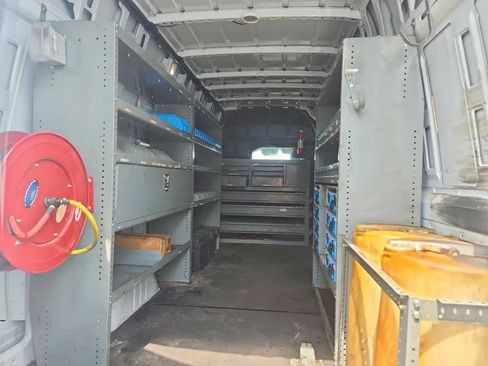 Used 2021 Freightliner Sprinter 2500 RWD image 5