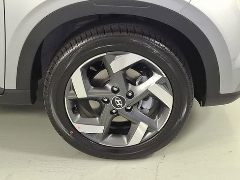 New 2026 Hyundai Venue SEL FWD image 7