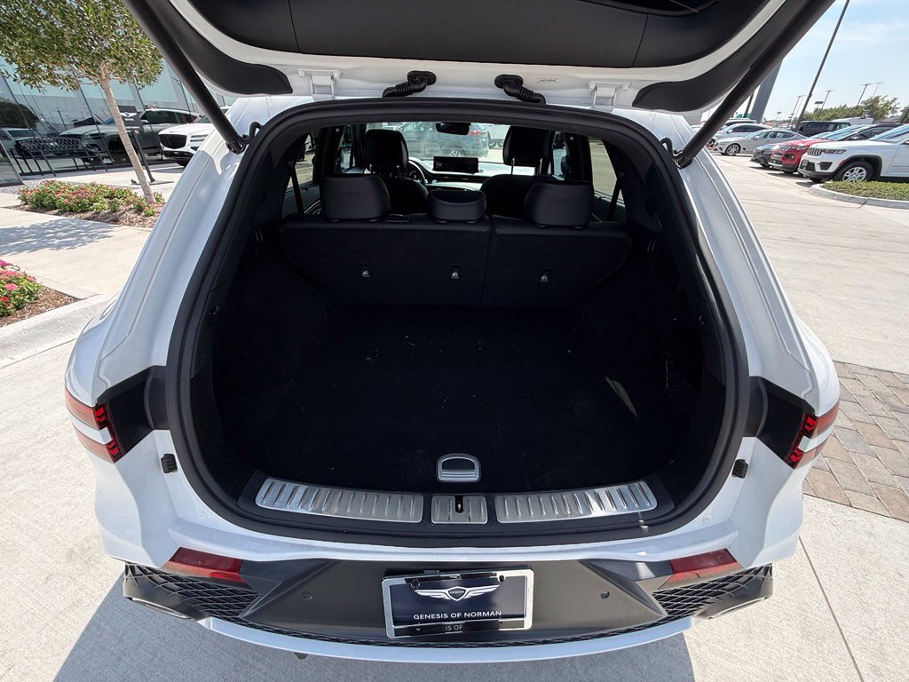 Used 2022 Genesis GV70 3.5T Sport w/ Sport Prestige Package AWD/4WD image 36