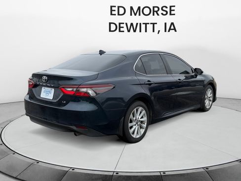 Used 2021 Toyota Camry LE image 5