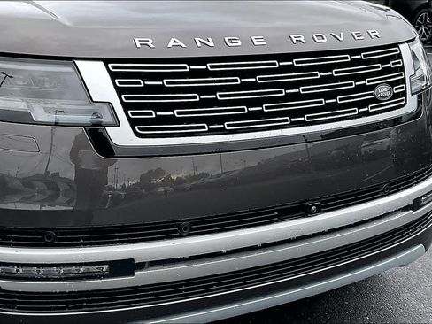 Used 2023 Land Rover Range Rover Autobiography image 31