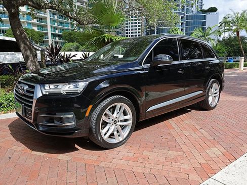 Used 2018 Audi Q7 3.0T Prestige w/ Prestige Package image 16