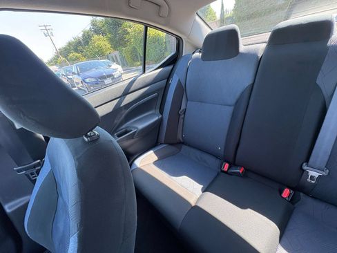 Used 2025 Nissan Versa SV FWD image 37