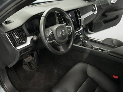 Used 2019 Volvo S60 T6 Momentum AWD/4WD image 22