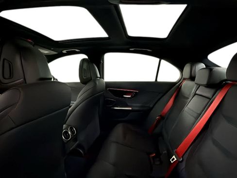 Used 2025 Mercedes-Benz C 43 AMG 4MATIC Sedan image 5