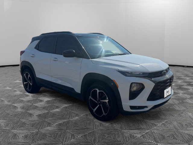Used 2023 Chevrolet TrailBlazer RS w/ Sun and Liftgate Package FWD image 7