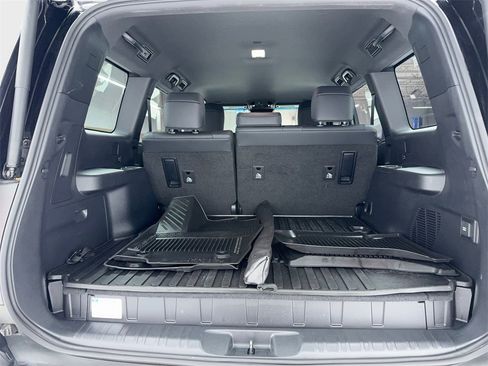 Used 2024 Toyota Land Cruiser image 13