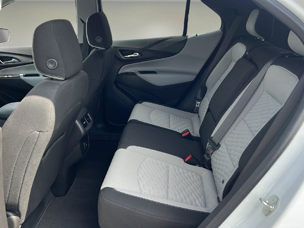 Used 2021 Chevrolet Equinox LS w/ LS Convenience Package FWD image 12