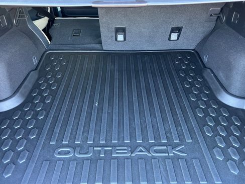 Used 2024 Subaru Outback Limited image 12