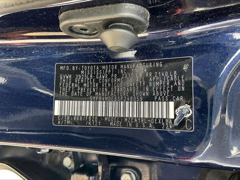 Used 2025 Toyota Corolla LE FWD image 36