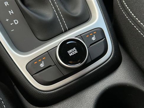 New 2026 Hyundai Venue SEL FWD image 29