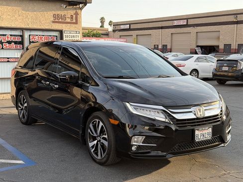 Used 2019 Honda Odyssey Elite image 3