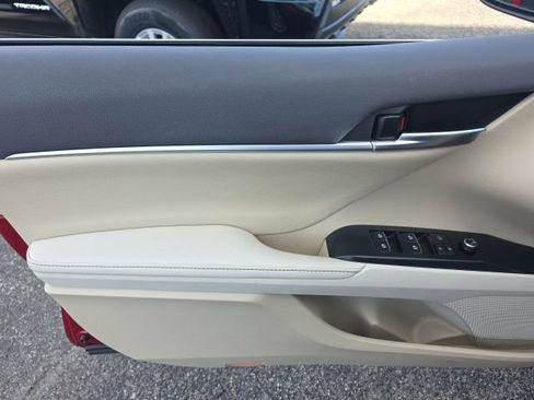 Certified 2020 Toyota Camry XLE image 13