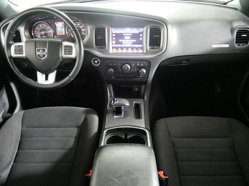 Used 2013 Dodge Charger SXT image 10