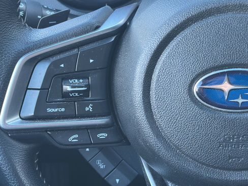 Used 2018 Subaru Outback 2.5i Premium image 11