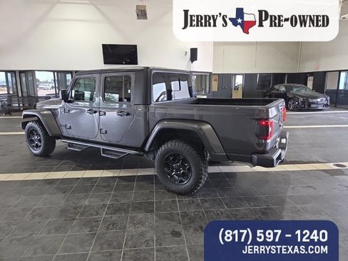 Used 2023 Jeep Gladiator Sport AWD/4WD image 6