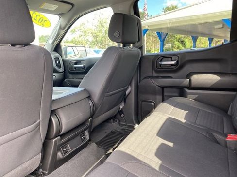 Certified 2022 Chevrolet Silverado 1500 Custom image 30