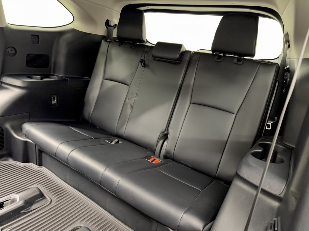 Used 2023 Toyota Highlander XLE AWD/4WD image 31