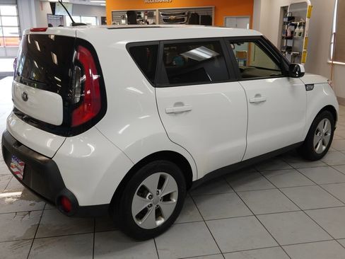 Used 2016 Kia Soul w/ Convenience Package FWD image 13