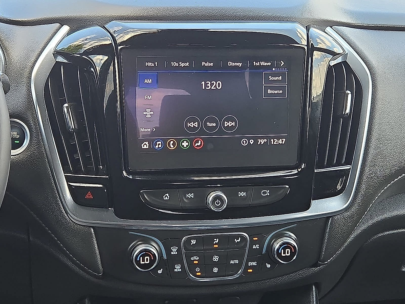 Used 2023 Chevrolet Traverse LT AWD/4WD image 13