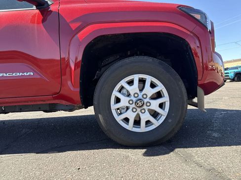 Used 2025 Toyota Tacoma SR5 image 11