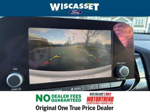 Used 2024 Nissan Pathfinder SV image 10