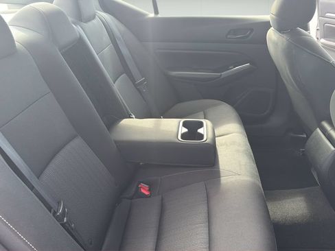 Used 2023 Nissan Altima 2.5 SV FWD image 11