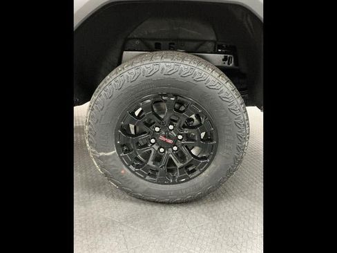 New 2026 GMC Canyon Elevation RWD image 37