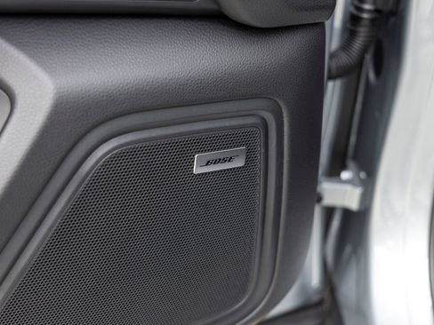 Certified 2026 Porsche Macan AWD/4WD image 28