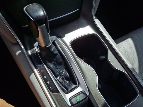 Used 2018 Honda Accord EX-L image 14