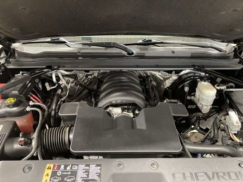 Used 2018 Chevrolet Suburban LT AWD/4WD image 34