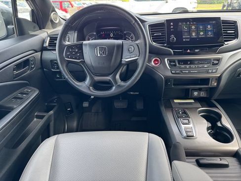 Used 2023 Honda Passport EX-L image 10