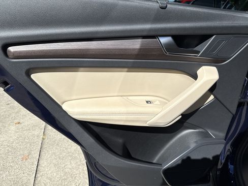 Used 2022 Audi Q5 2.0T Premium Plus image 23