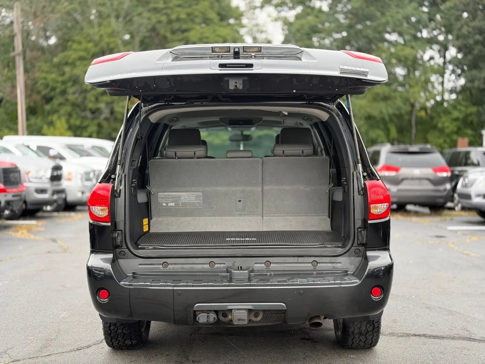 Used 2017 Toyota Sequoia Platinum AWD/4WD image 34
