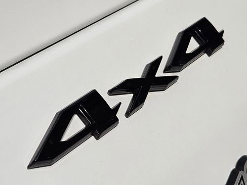 New 2025 Jeep Grand Cherokee Limited image 14