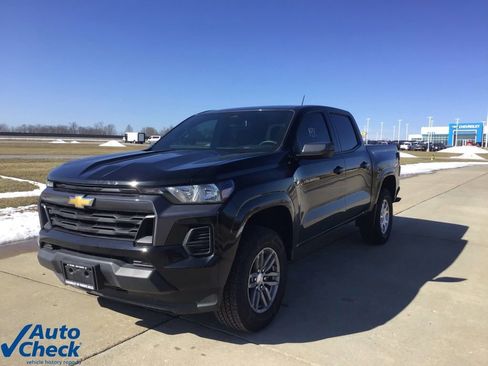 Used 2025 Chevrolet Colorado LT w/ Advanced Trailering Package image 8