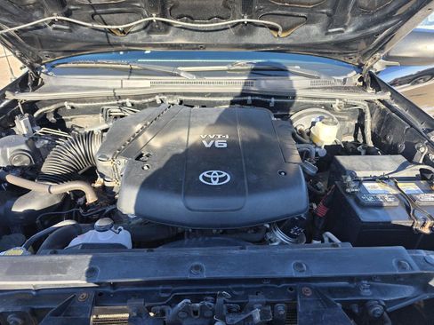 Used 2013 Toyota Tacoma 4x4 Access Cab V6 w/ SR5 Pkg image 51